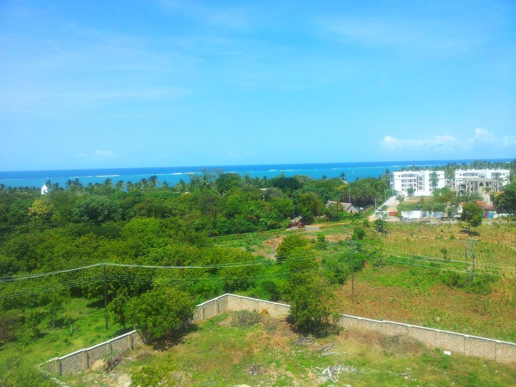 Shanzu Beach Apartment With Stunning Ocean View Mwakirunge Eksteriør bilde